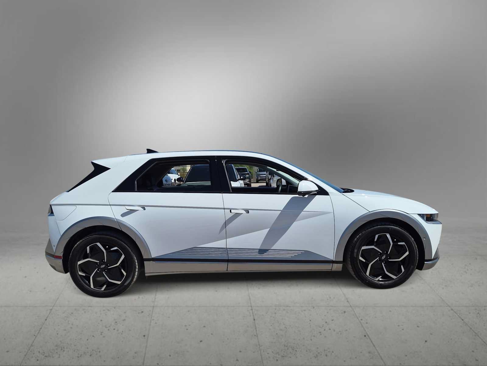 Certified 2024 Hyundai Ioniq 5 Limited RWD image 9