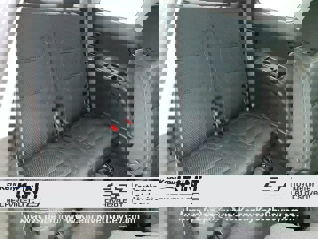 Used 2023 GMC Acadia SLE w/ Driver Convenience Package image 12