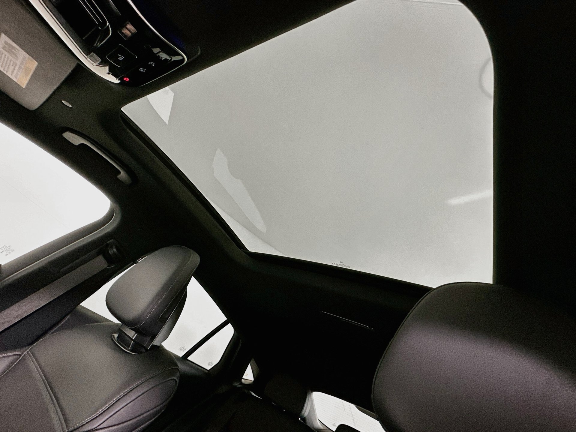 New 2027 Mercedes-Benz GLC 300 4MATIC image 24