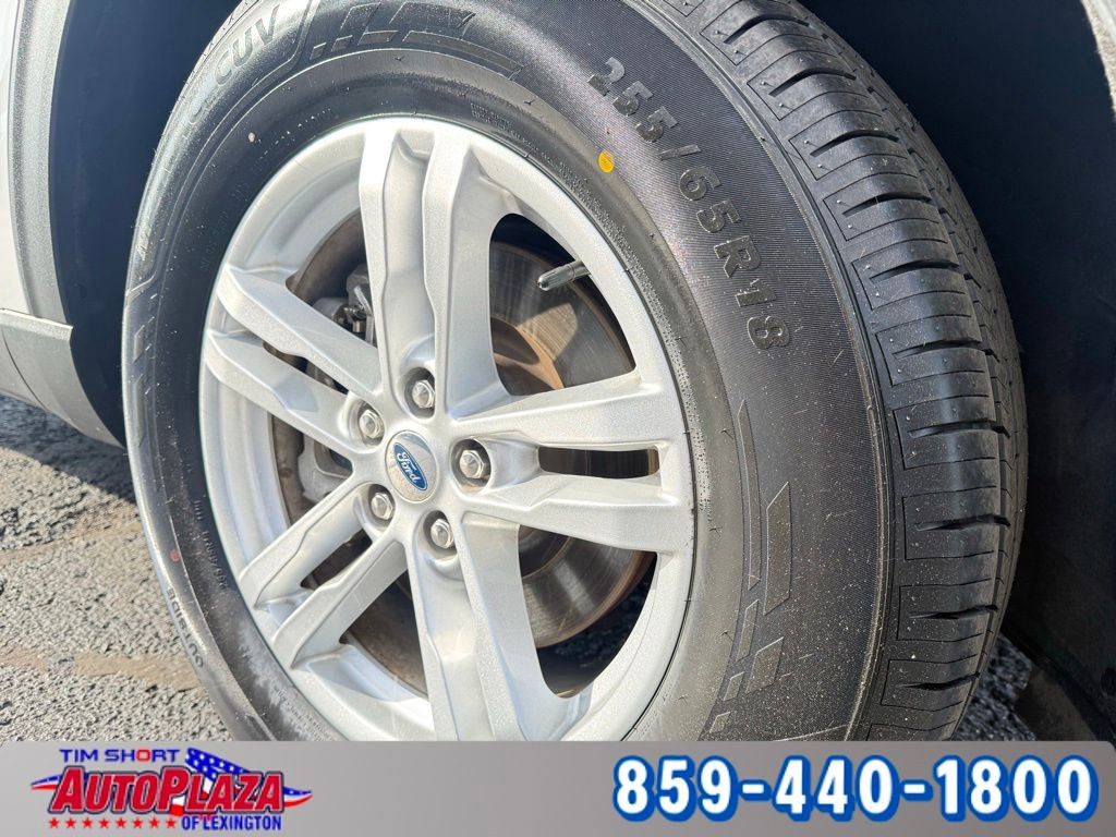 Used 2021 Ford Explorer XLT w/ Equipment Group 202A image 6