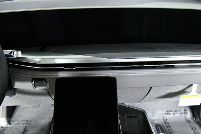New 2025 Cadillac Escalade IQ Sport 1 w/ LPO, ONYX Package AWD/4WD image 12
