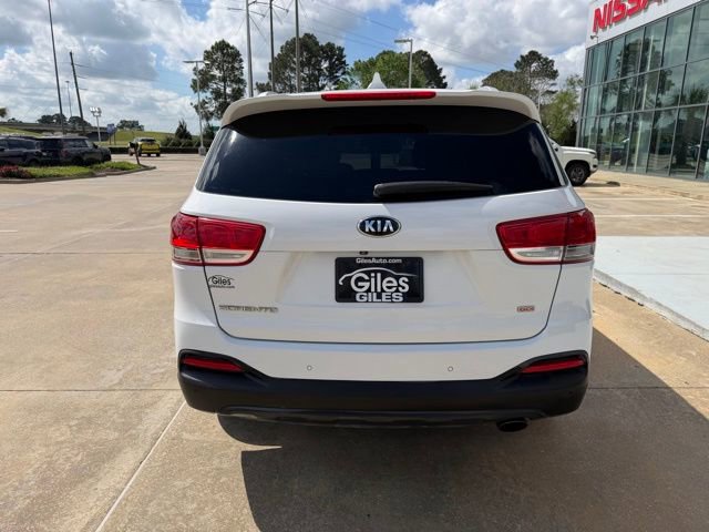 Used 2016 Kia Sorento LX w/ LX Convenience Package image 4