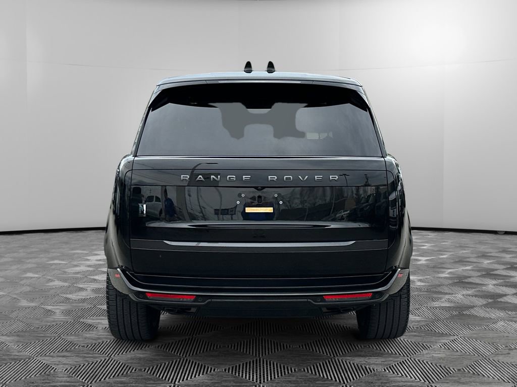 Used 2024 Land Rover Range Rover SE AWD/4WD image 4