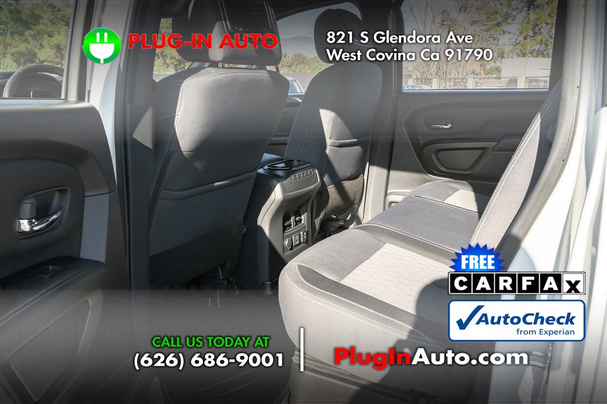 Used 2023 Nissan Titan SV w/ SV Convenience Package image 11