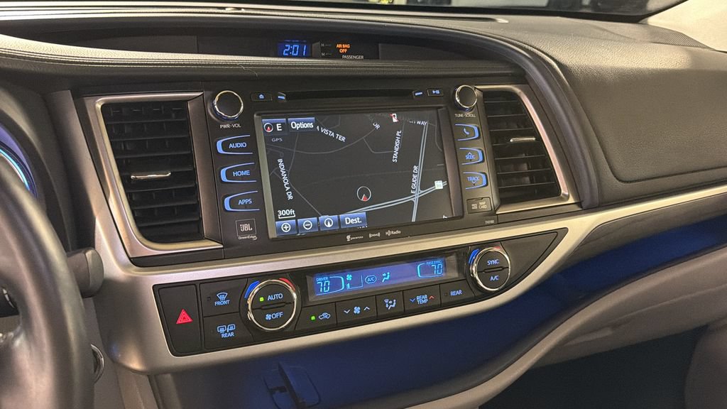 Used 2017 Toyota Highlander Limited AWD/4WD image 26