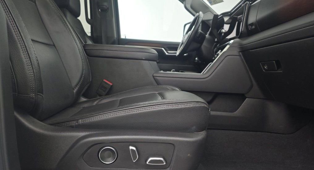 Used 2024 GMC Sierra 2500 Denali w/ Denali Reserve Package image 8