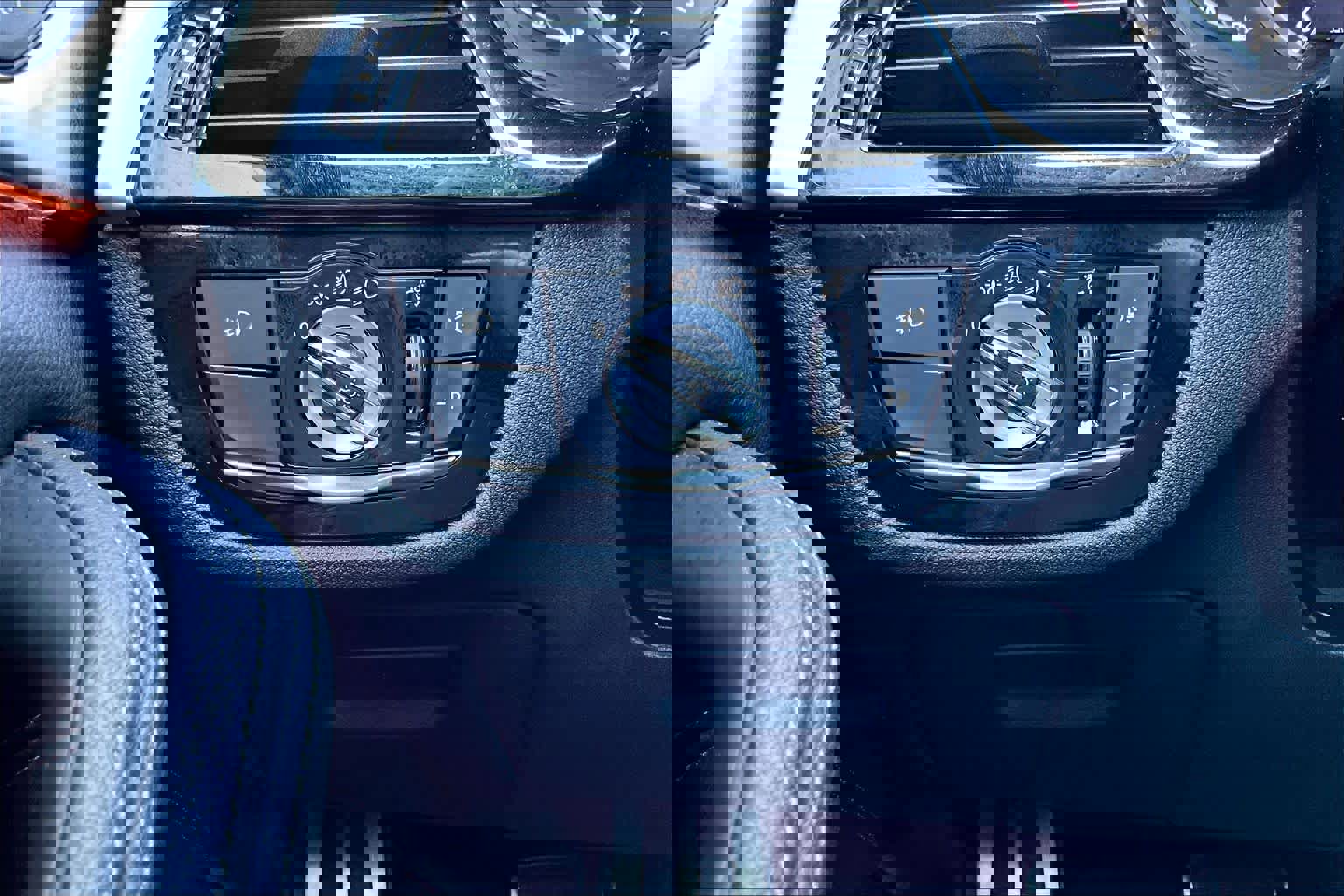 Used 2019 BMW 540i w/ M Sport Package RWD image 34