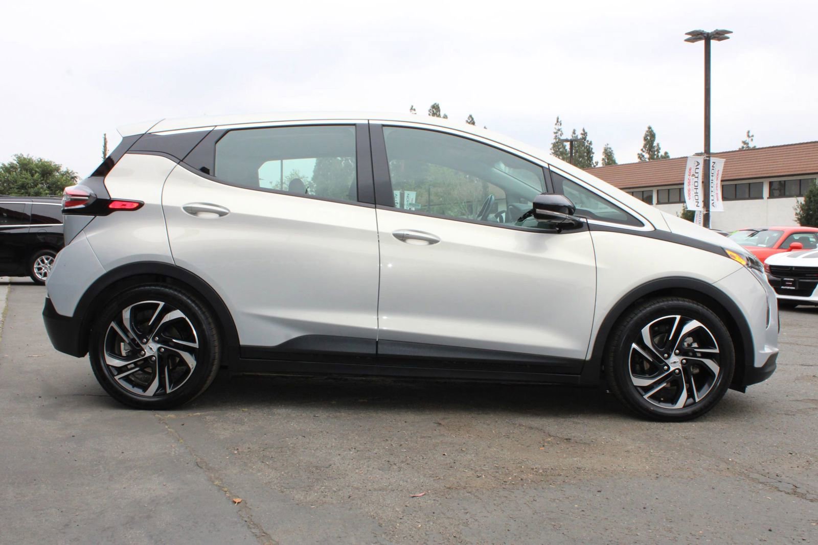 Used 2023 Chevrolet Bolt LT image 39