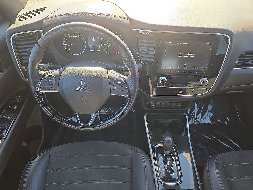 Used 2020 Mitsubishi Outlander LE image 17