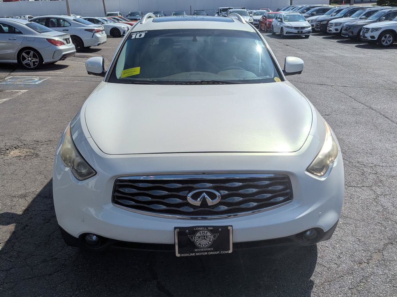 Used 2010 INFINITI FX35 AWD w/ Navigation Pkg image 3