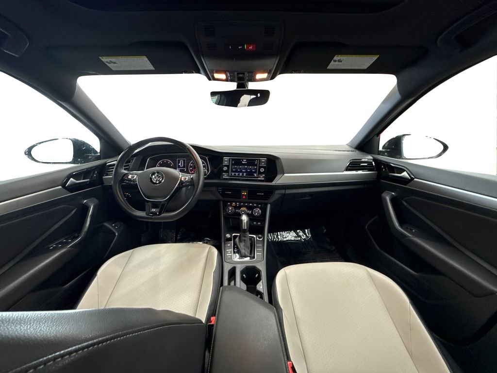 Used 2020 Volkswagen Jetta R-Line w/ R-Line Cold Weather Package image 17