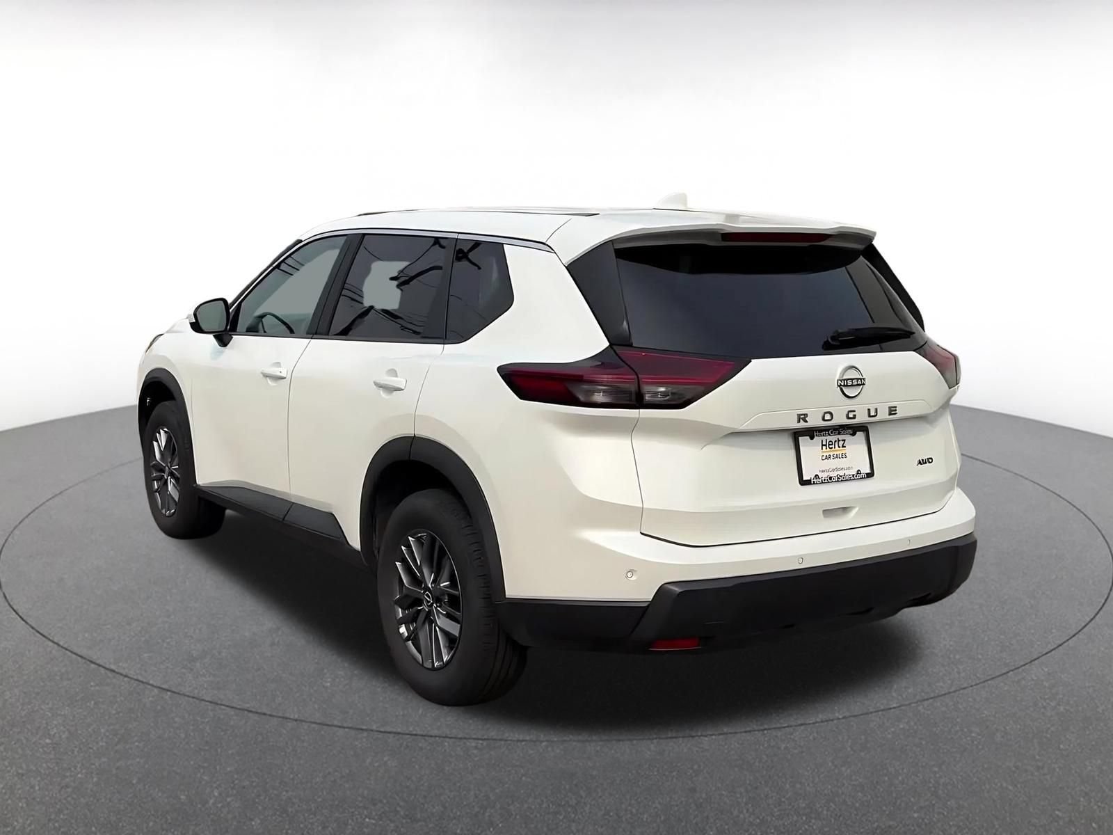 Used 2026 Nissan Rogue SV AWD/4WD image 11