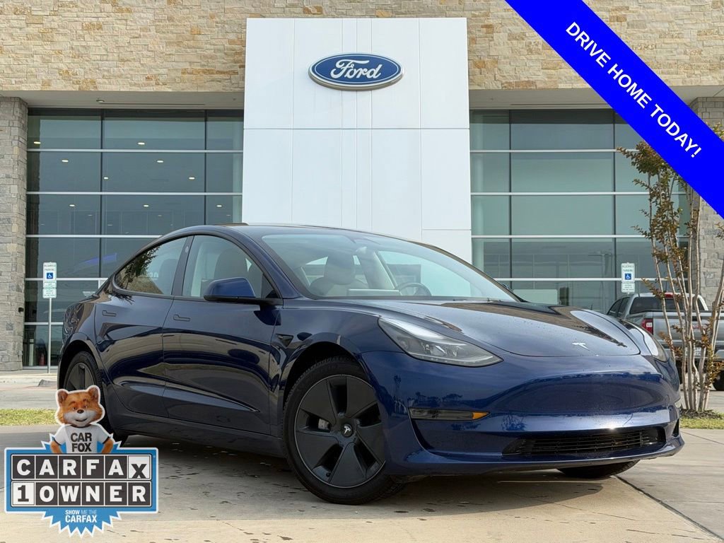 Used 2023 Tesla Model 3 Standard Range RWD image 1