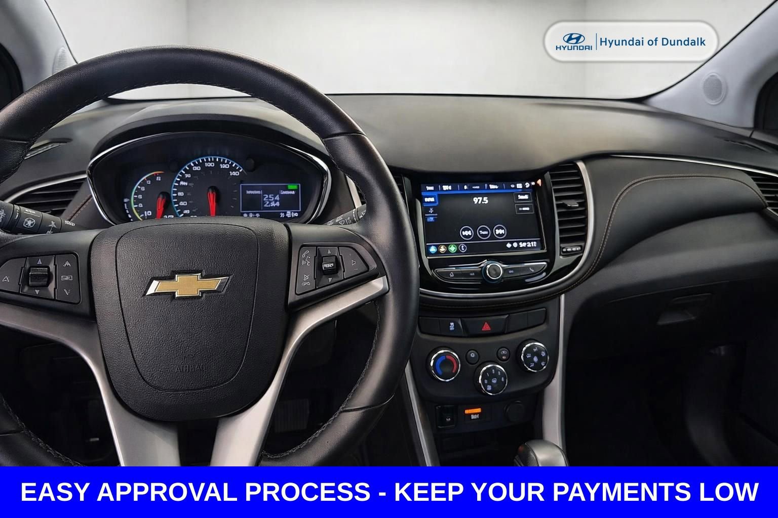 Used 2019 Chevrolet Trax LT w/ LT Convenience Package FWD image 12