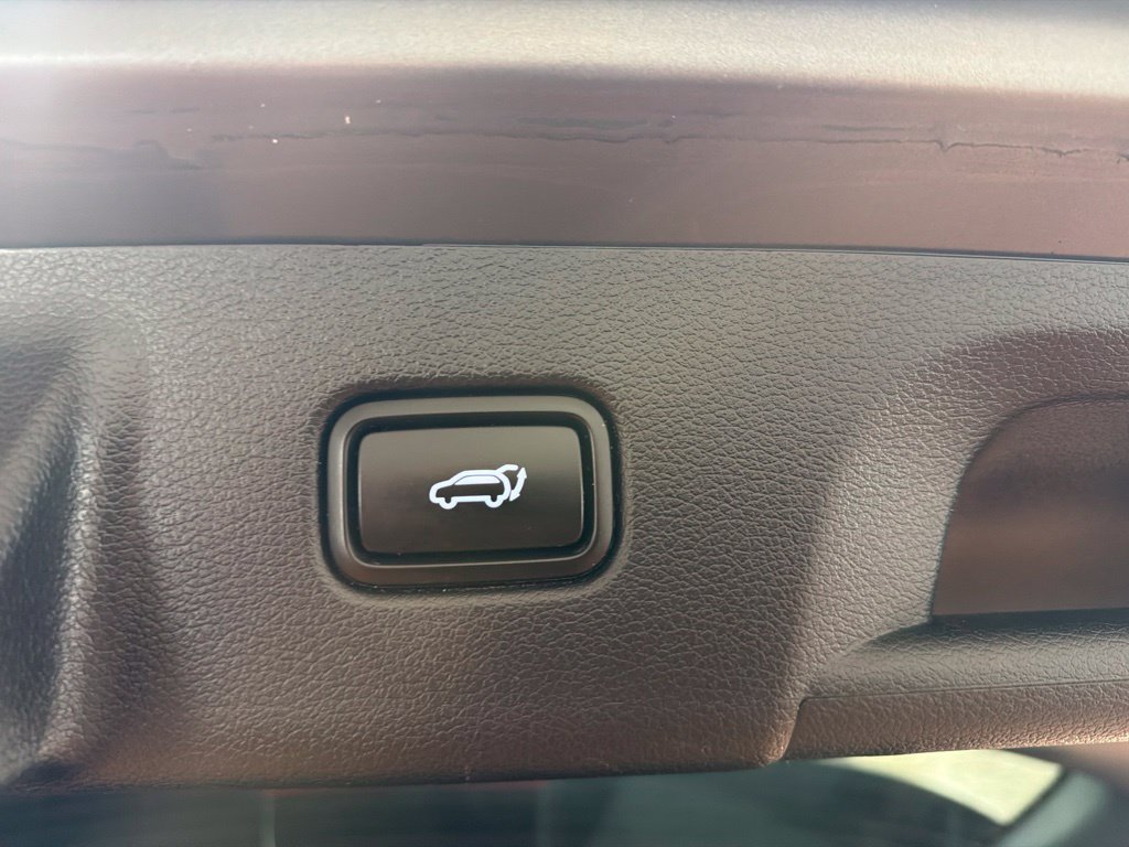 Used 2020 Hyundai Palisade Limited FWD image 13