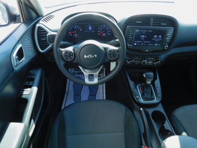 Used 2022 Kia Soul LX FWD image 7
