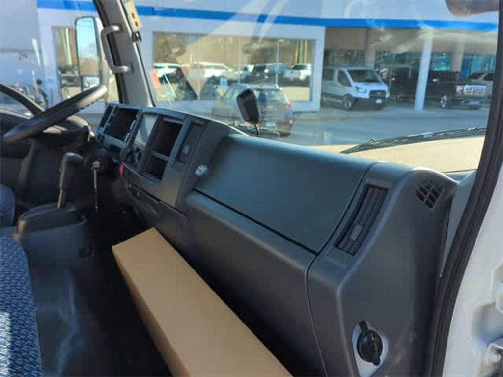 Used 2024 Chevrolet Low Cab Forward 4500 XD RWD image 23