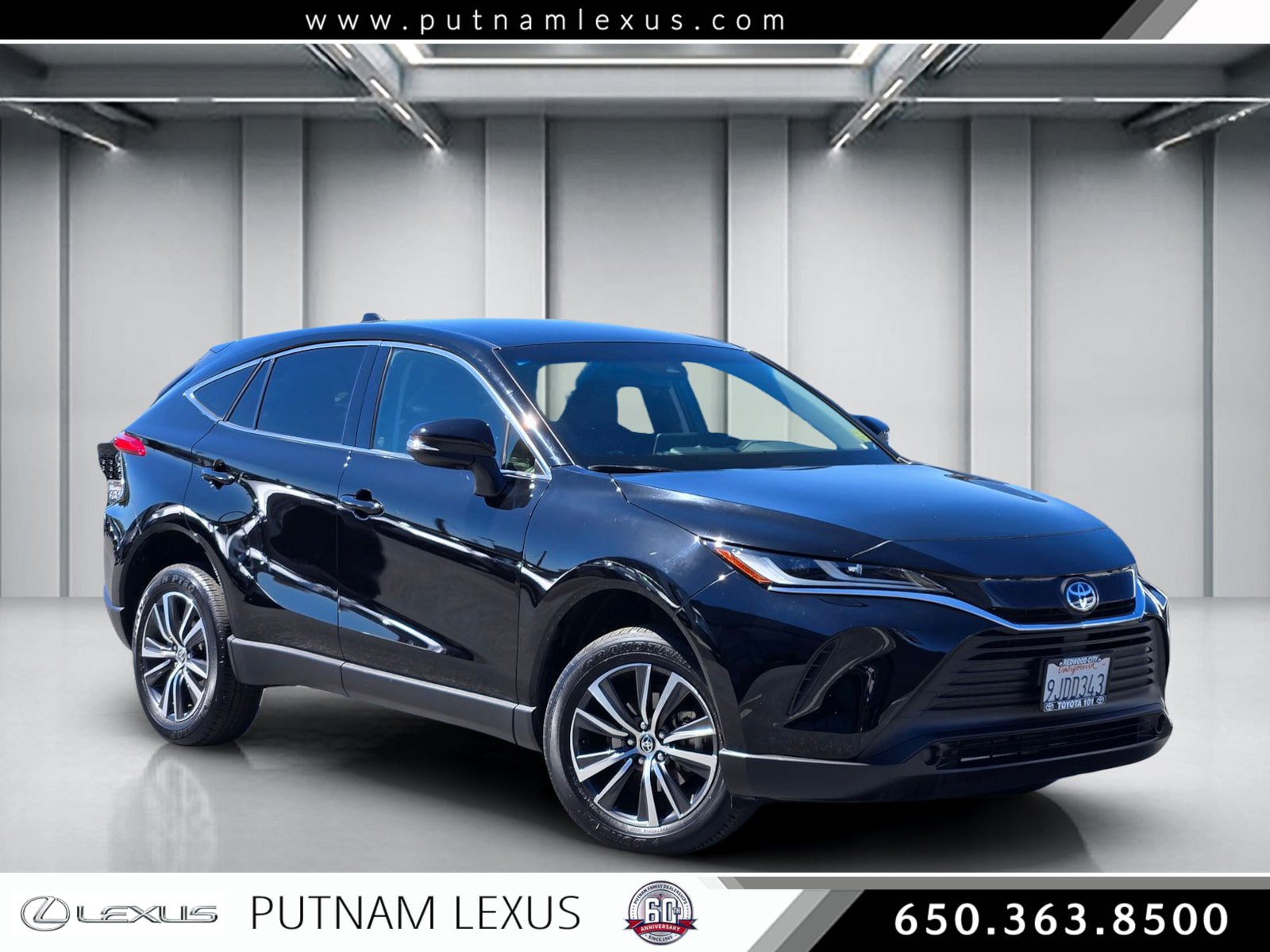 Used 2023 Toyota Venza LE AWD/4WD image 1