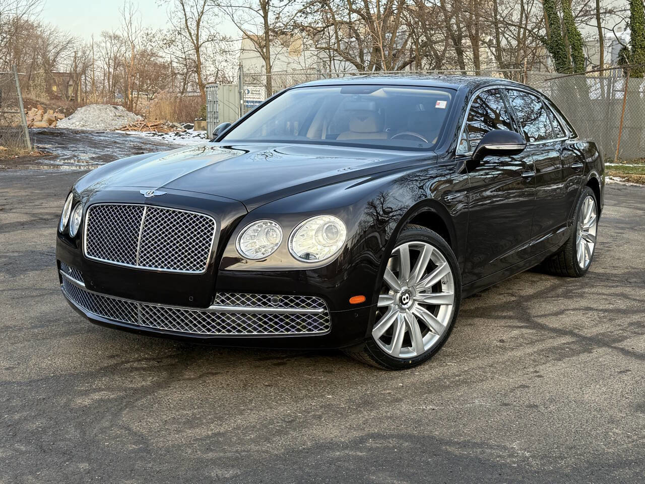 Used 2014 Bentley Flying Spur W12 image 1