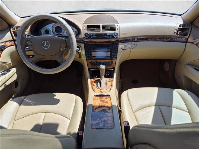 Used 2009 Mercedes-Benz E 350 Sedan image 16