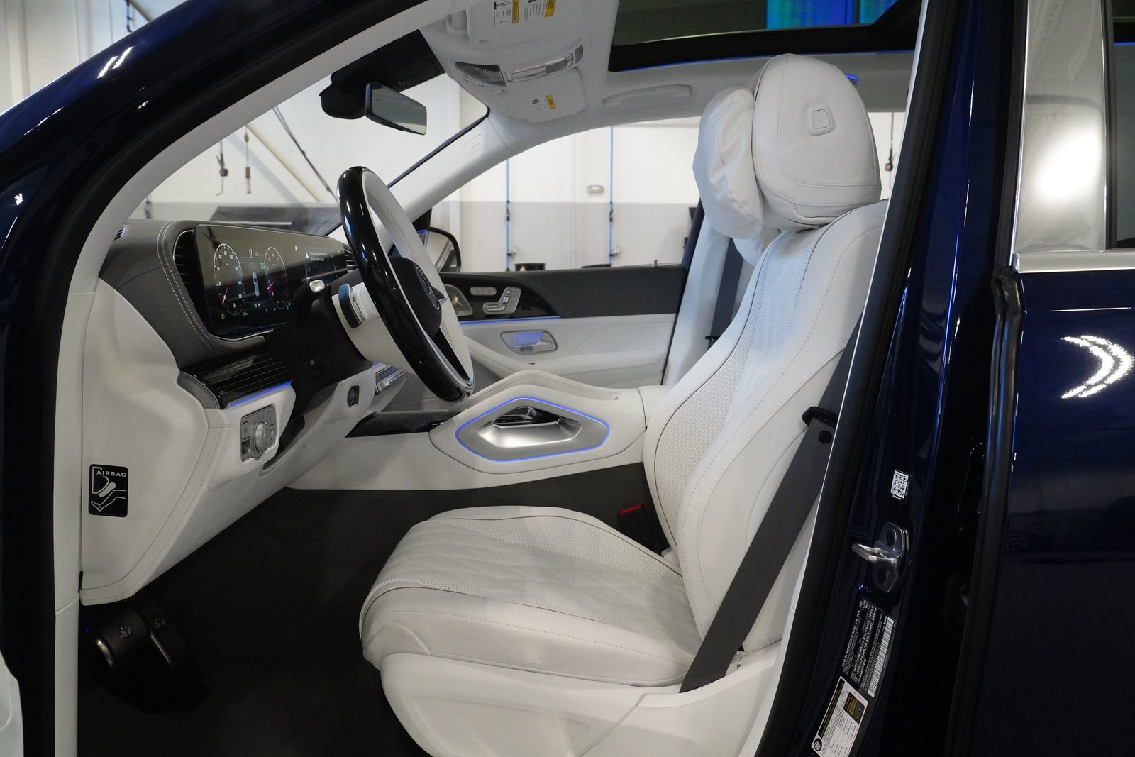 New 2026 Mercedes-Benz Maybach GLS 600 4MATIC image 2