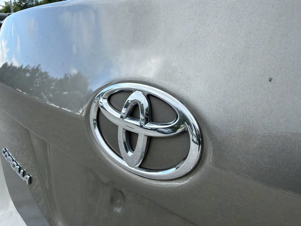 Used 2019 Toyota Corolla LE FWD image 11