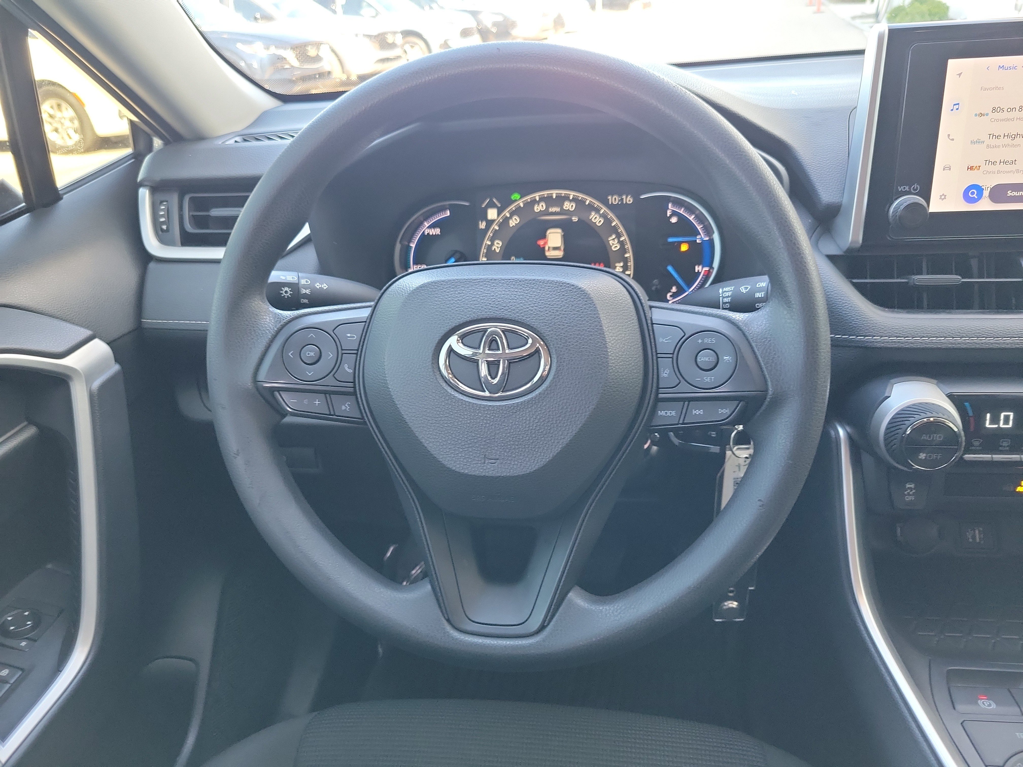 Used 2025 Toyota RAV4 LE AWD/4WD image 19