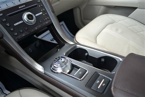 Used 2017 Ford Fusion Platinum AWD/4WD image 17
