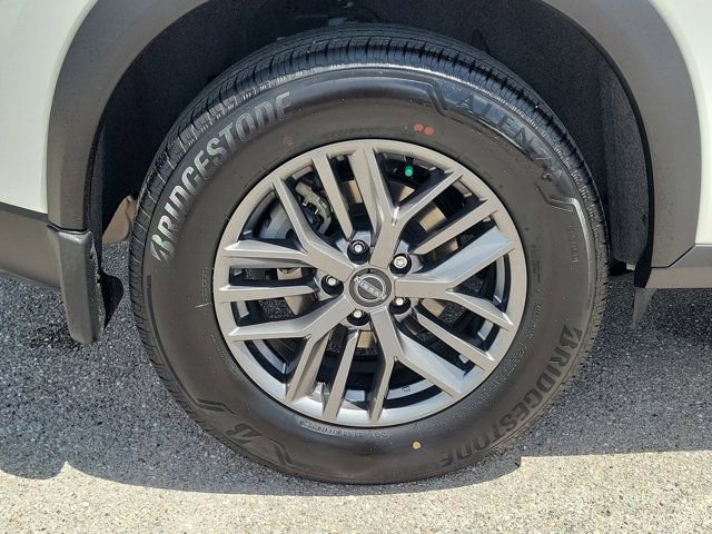 Certified 2023 Nissan Rogue S image 13