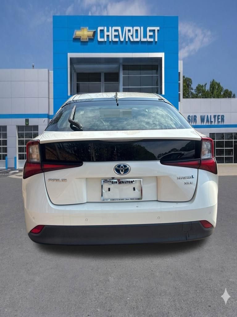 Used 2019 Toyota Prius XLE image 6