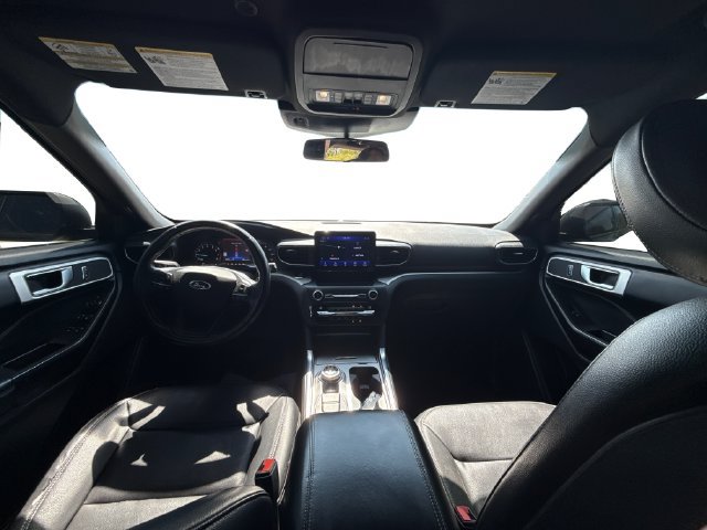 Used 2020 Ford Explorer XLT w/ Equipment Group 202A AWD/4WD image 13