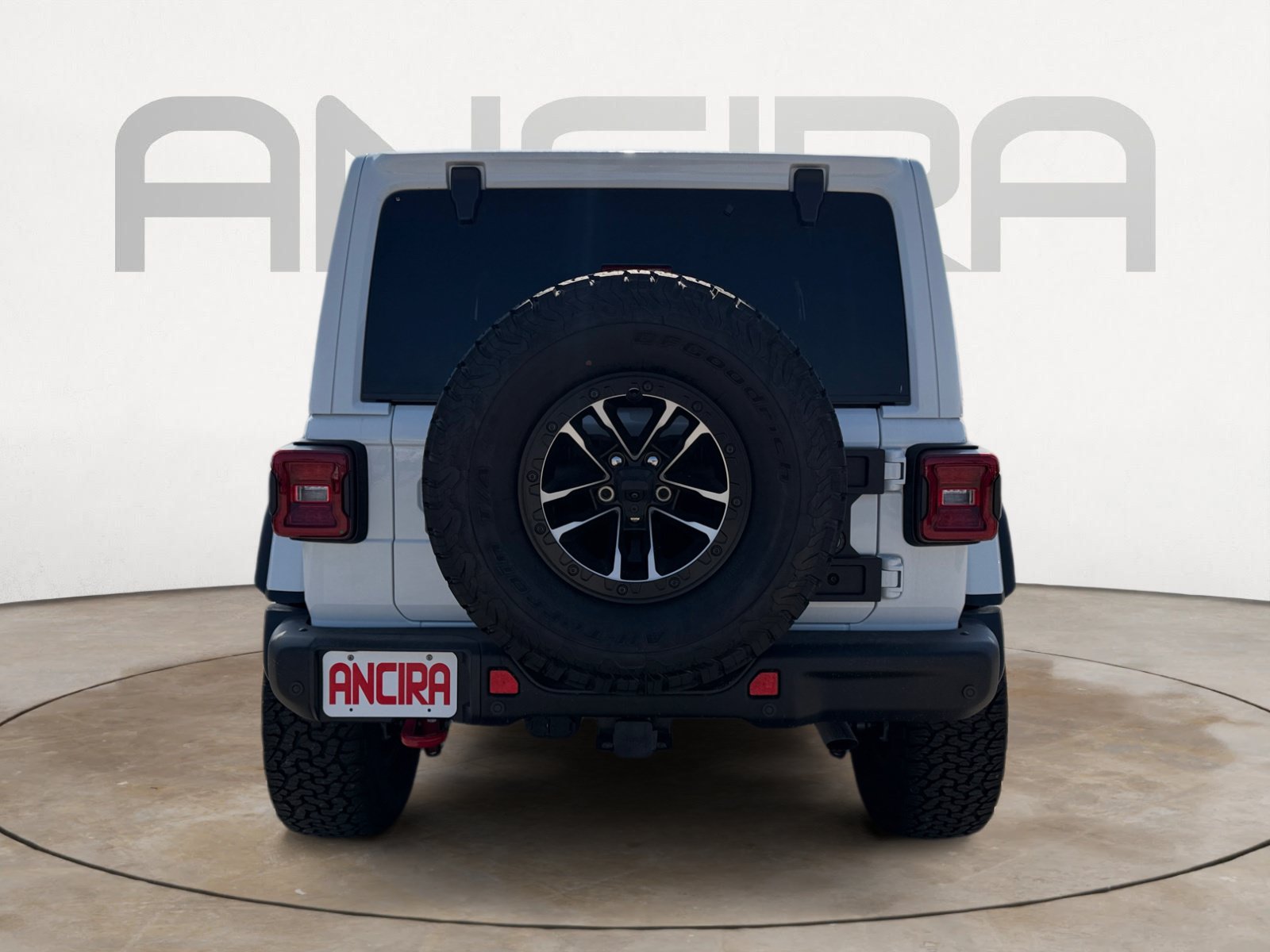 Used 2025 Jeep Wrangler Unlimited Rubicon AWD/4WD image 8