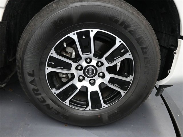 Used 2024 Nissan Titan SV w/ SV Convenience Package image 29
