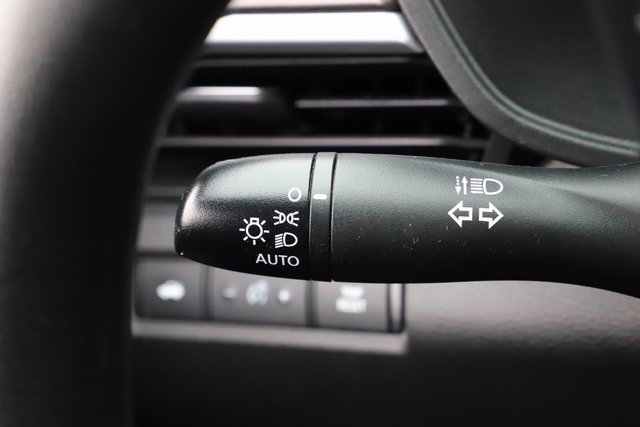 Used 2024 Nissan Altima 2.5 SV image 32