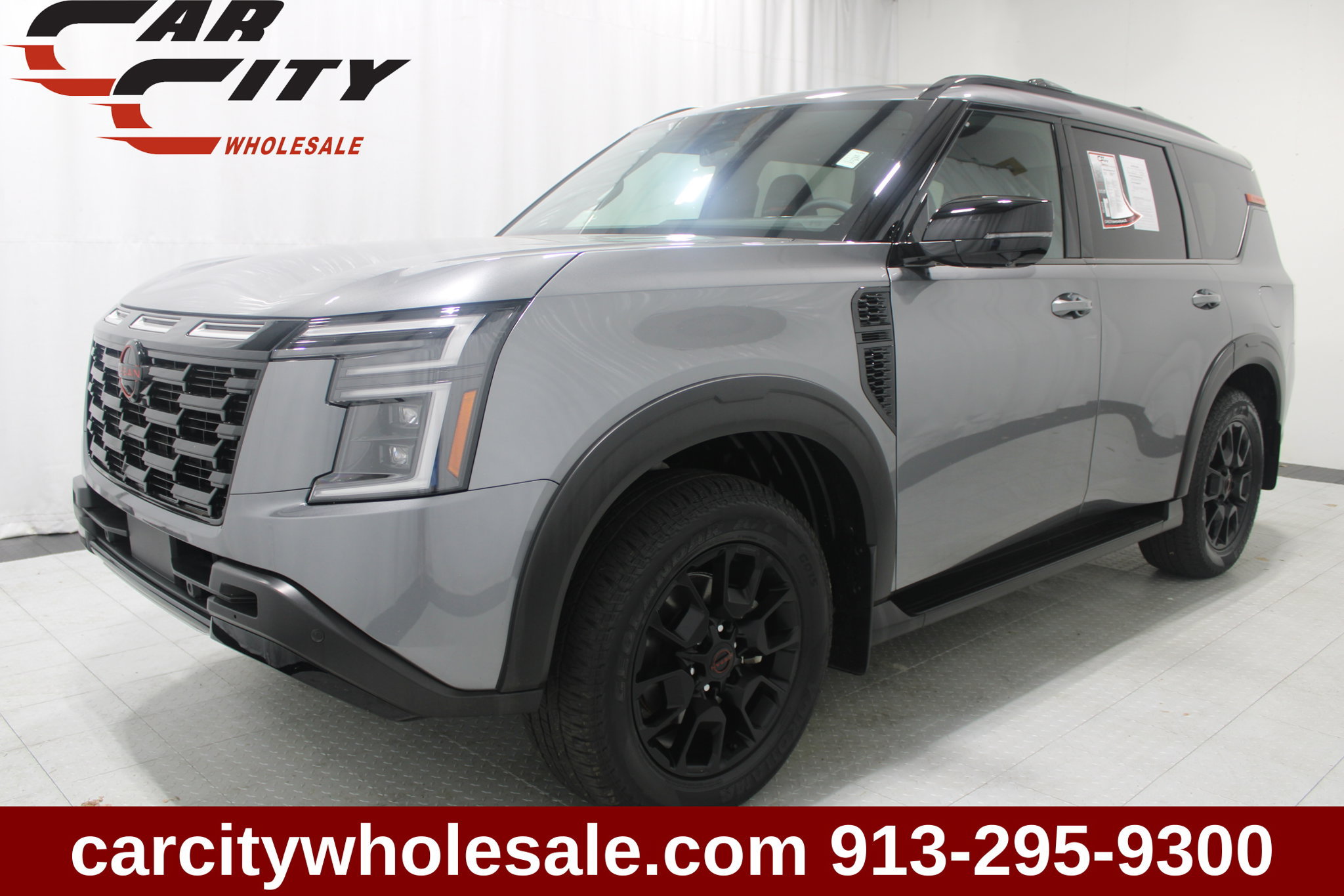Used 2026 Nissan Armada PRO-4X w/ Captain's Chari Seat Package AWD/4WD image 1