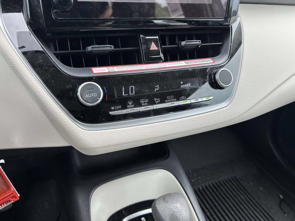 New 2026 Toyota Corolla LE FWD image 21