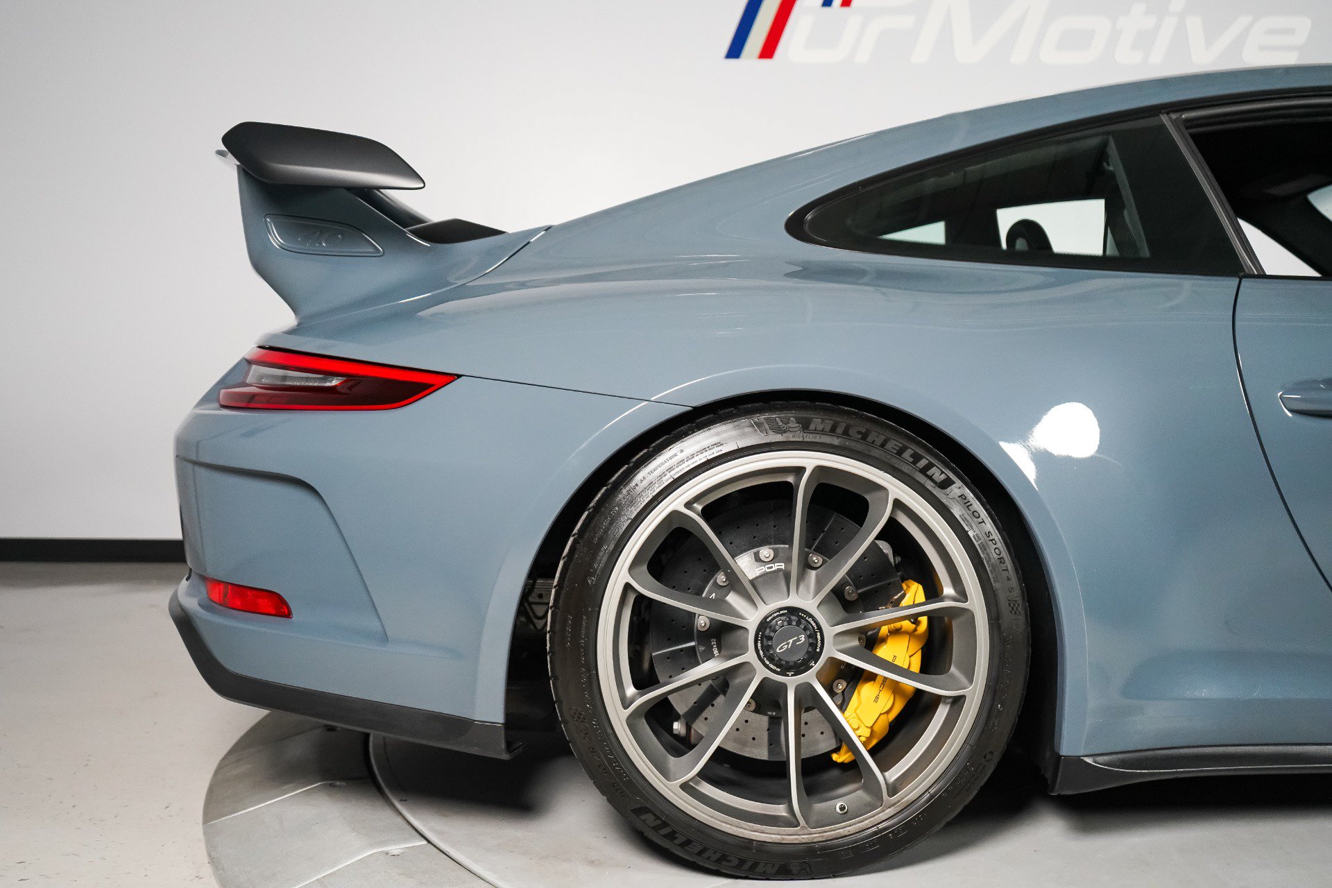 Used 2018 Porsche 911 GT3 RWD image 42