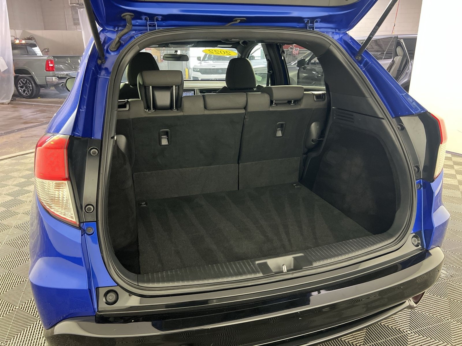 Used 2022 Honda HR-V Sport image 27