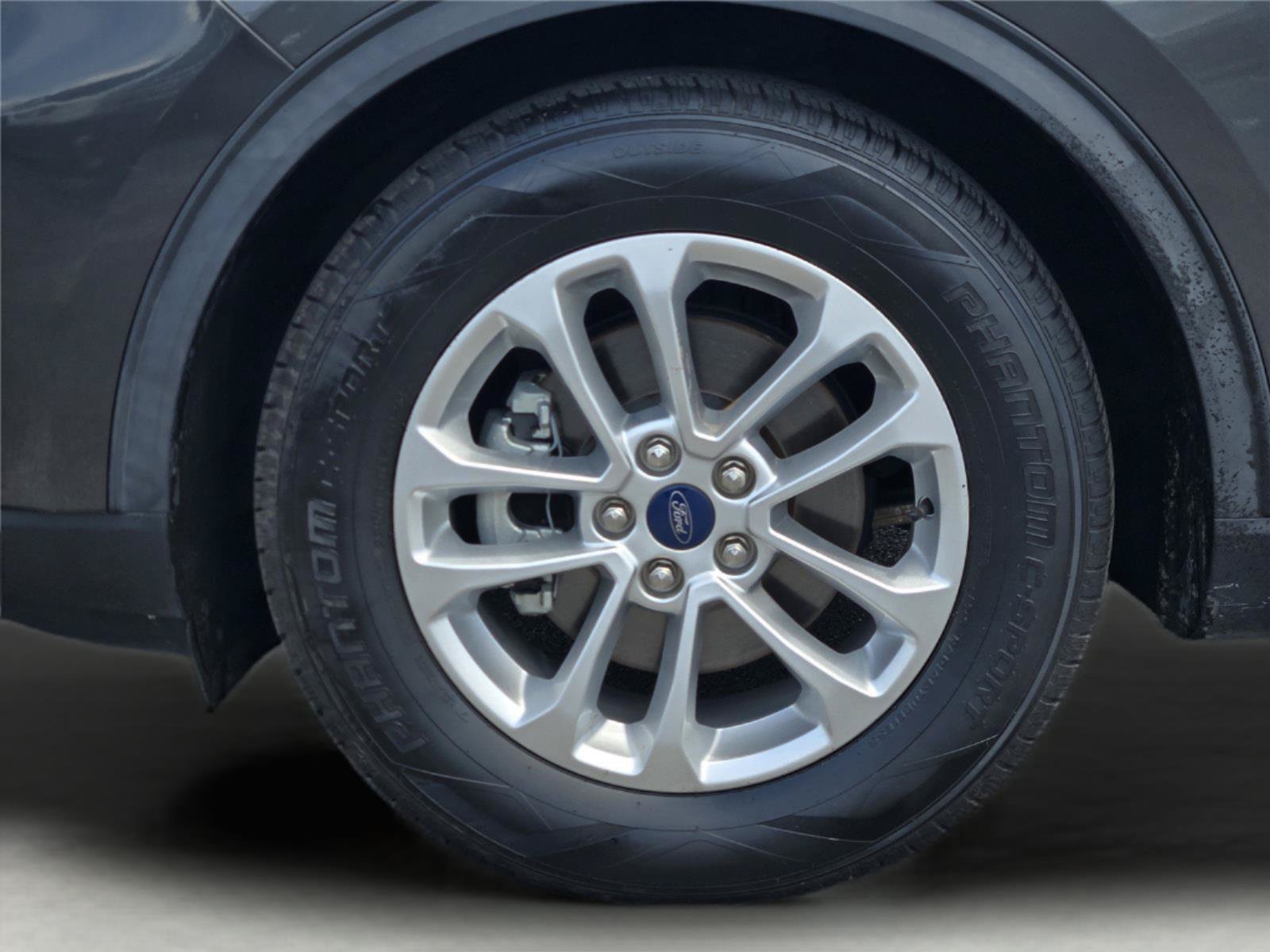 Used 2020 Ford Escape SE FWD image 11