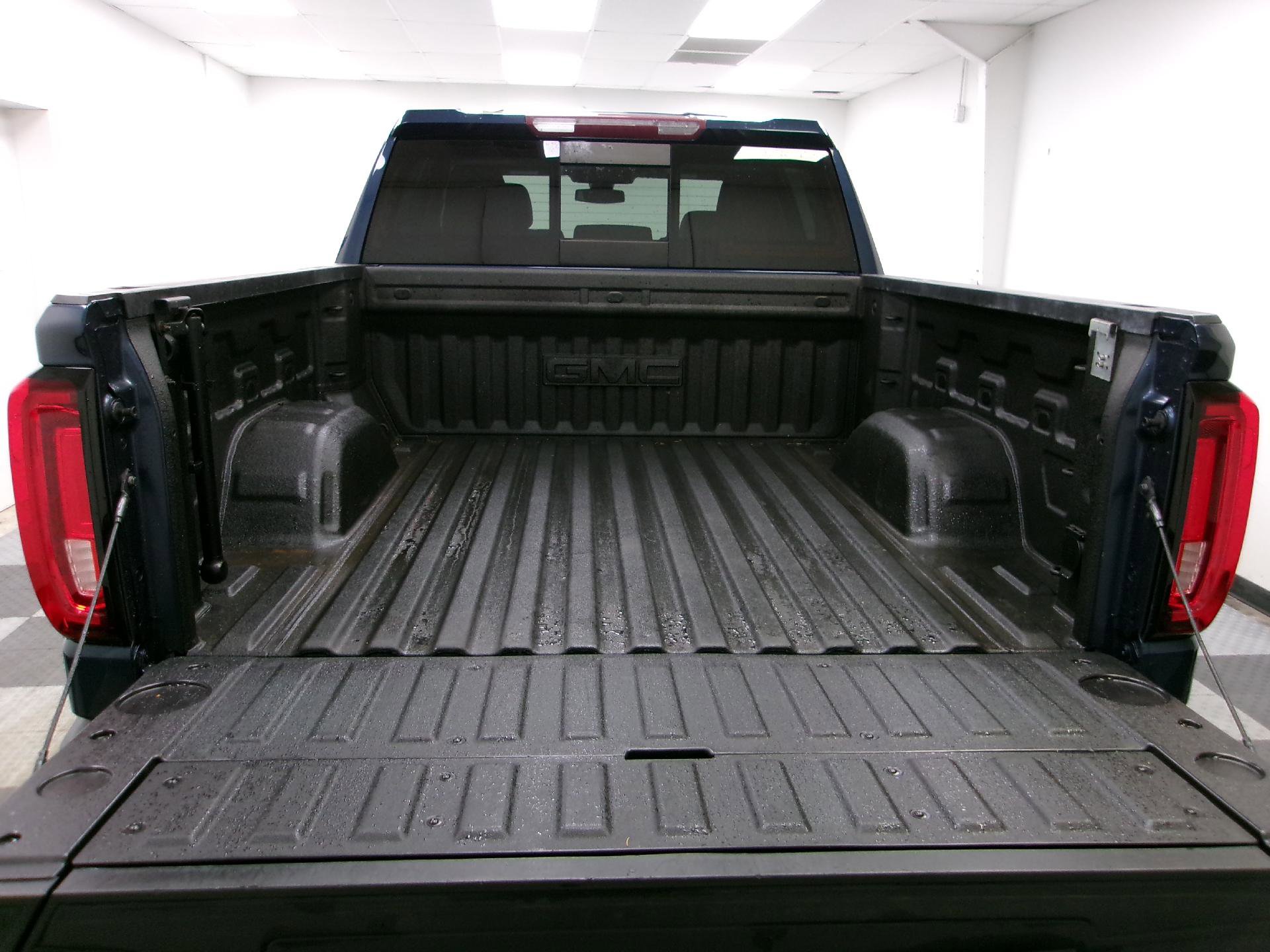 Used 2019 GMC Sierra 1500 SLT w/ SLT Premium Plus Package image 12