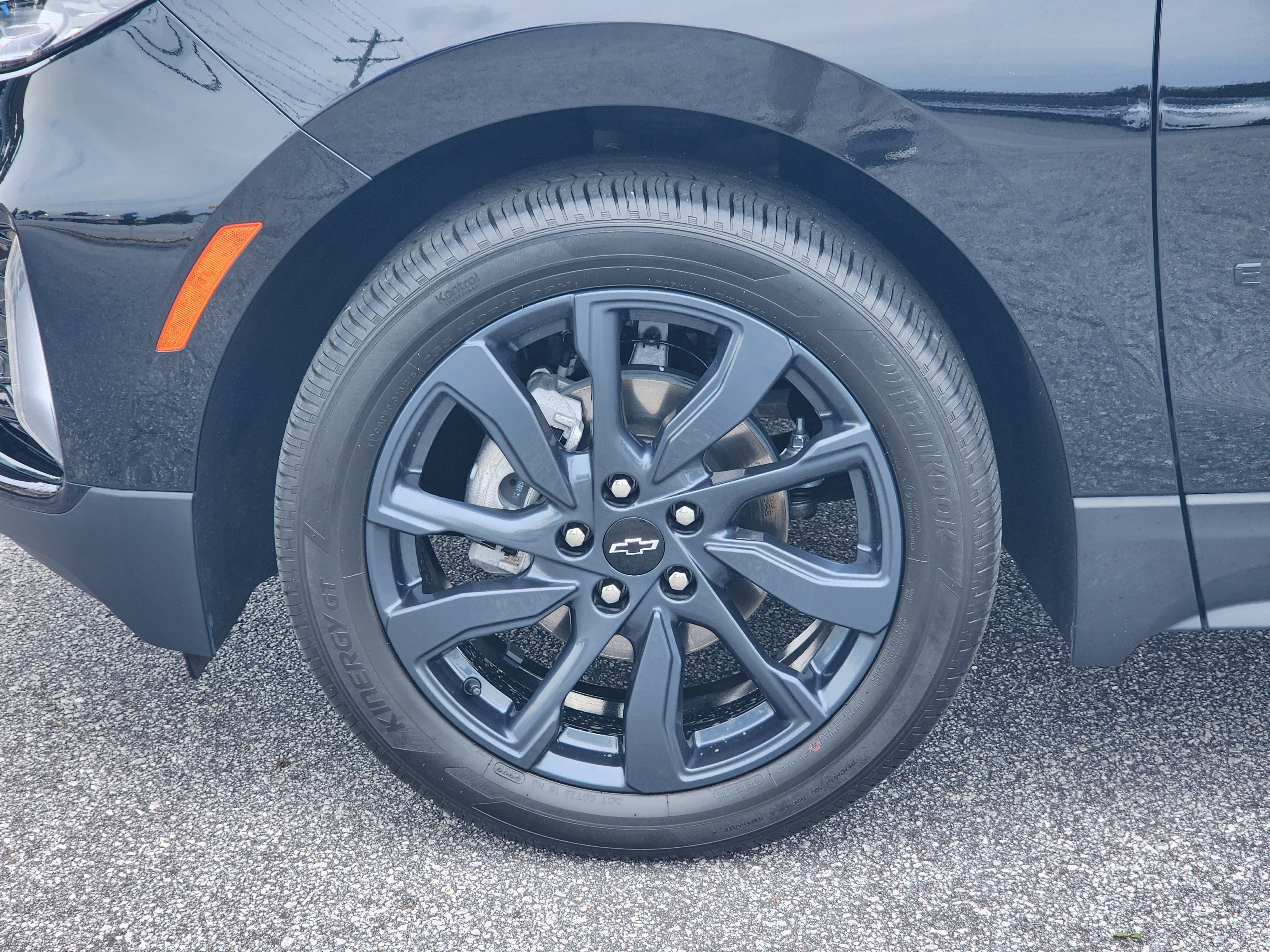 Used 2024 Chevrolet Equinox RS FWD image 11
