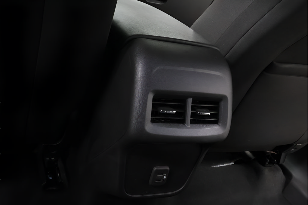 Used 2023 Chevrolet Equinox LT AWD/4WD image 27