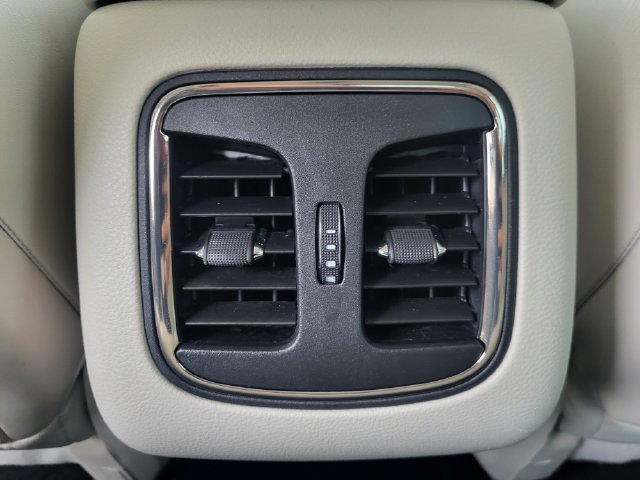 Used 2016 Chrysler 200 C w/ Premium Group AWD/4WD image 25