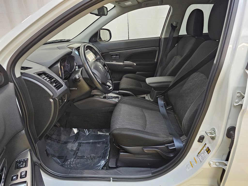 Used 2021 Mitsubishi Outlander Sport SE image 21