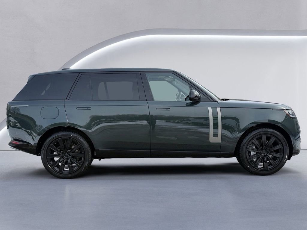 New 2026 Land Rover Range Rover Long Wheelbase SE image 6