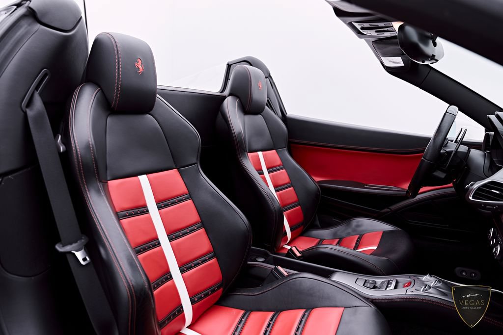 Used 2014 Ferrari 458 Spider RWD image 56