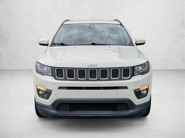 Used 2018 Jeep Compass Latitude w/ Popular Equipment Group FWD image 3