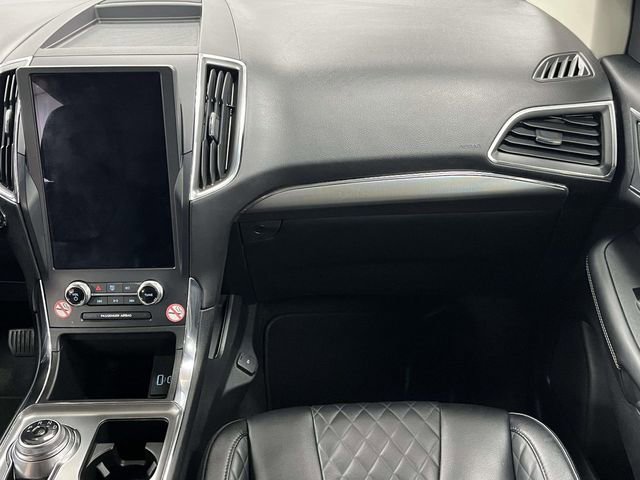 Used 2024 Ford Edge Titanium AWD/4WD image 18