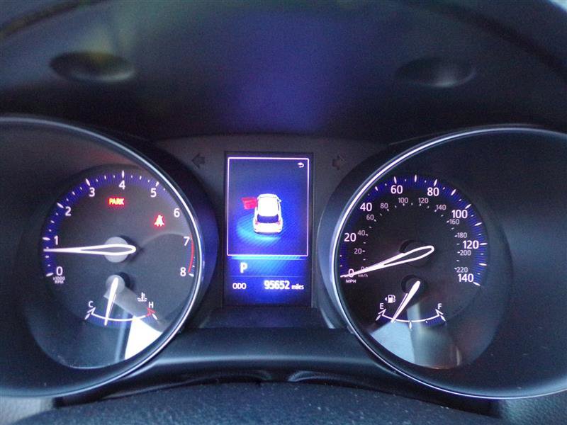 Used 2018 Toyota C-HR XLE image 34