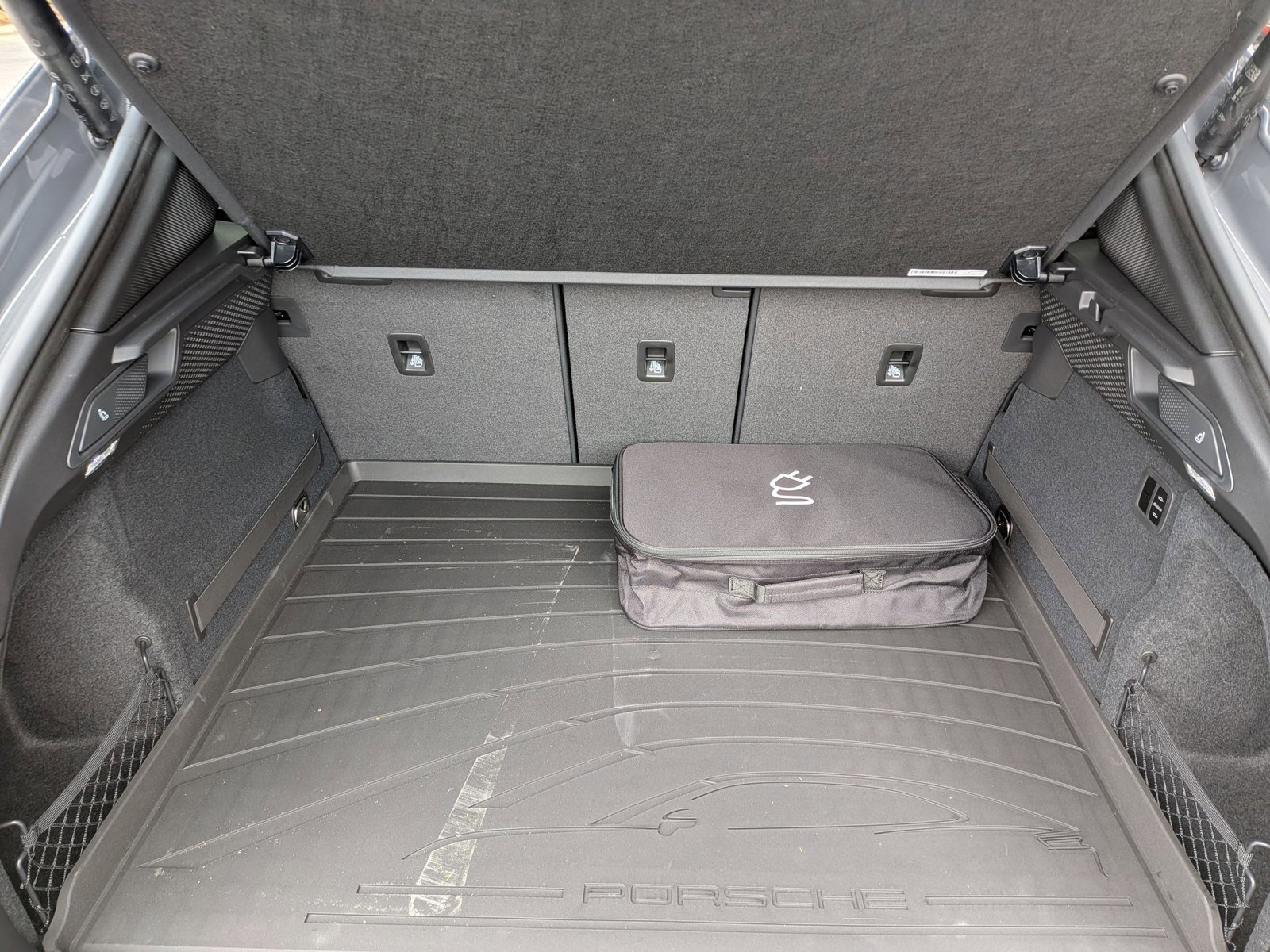 New 2026 Porsche Macan 4S Electric image 22